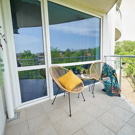 Apartamento Design In Atlantis Resort&spa, Airport Burgas
